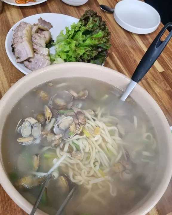 영흥도바지락해물칼국수